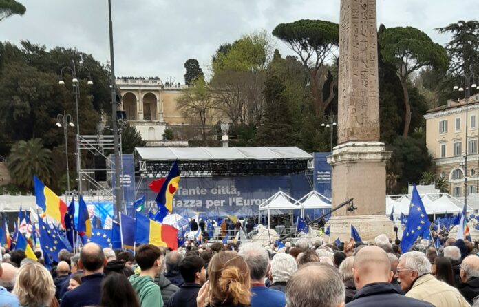 Una piazza per Europa